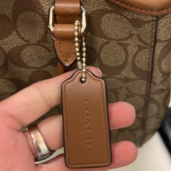 Coach Margot Carryall signature, medium purse - Picture 4 of 10